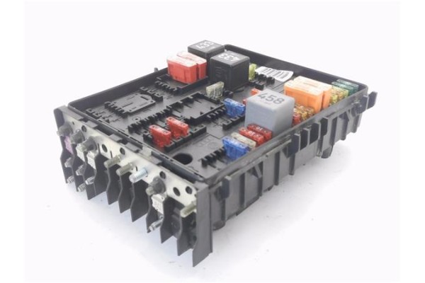Recambio de caja fusibles/rele para audi a3 (8p1) 2.0 fsi ambiente referencia OEM IAM 1K0937124H 13949631C 