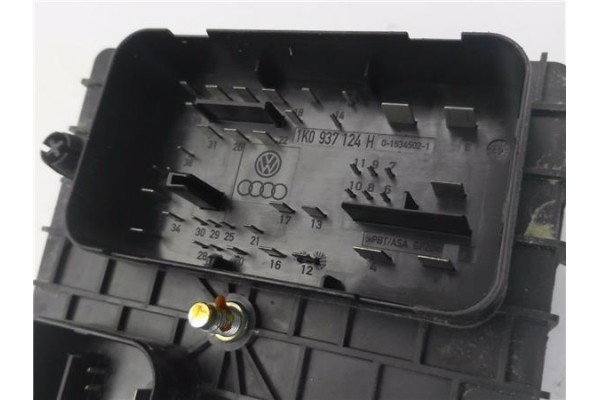 Recambio de caja fusibles/rele para audi a3 (8p1) 2.0 fsi ambiente referencia OEM IAM 1K0937124H 13949631C 