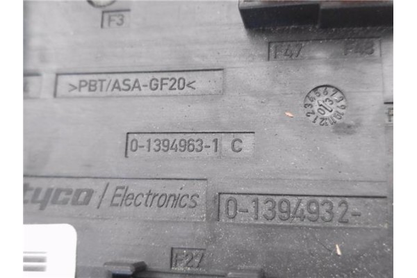 Recambio de caja fusibles/rele para audi a3 (8p1) 2.0 fsi ambiente referencia OEM IAM 1K0937124H 13949631C 