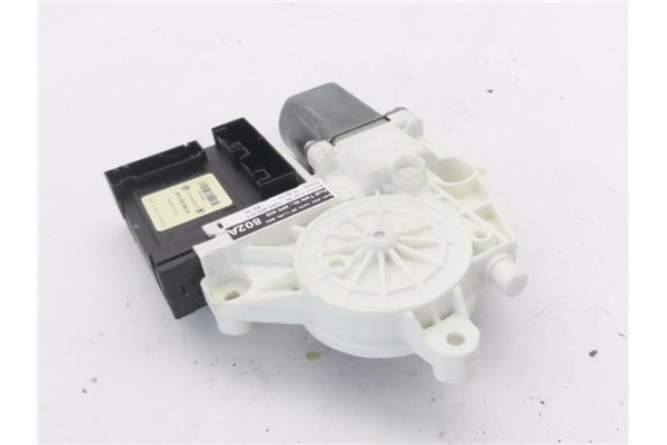 Recambio de motor elevalunas delantero derecho para audi a3 (8p1) 2.0 fsi ambiente referencia OEM IAM 8P0959802A  