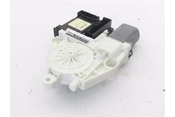 Recambio de motor elevalunas delantero derecho para audi a3 (8p1) 2.0 fsi ambiente referencia OEM IAM 8P0959802A  