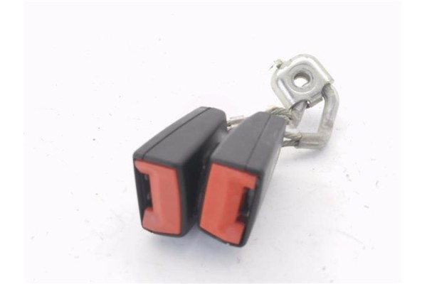 Recambio de anclaje cinturon trasero izquierdo para seat leon (1p1) 1.4 tsi referencia OEM IAM 1K0857739M  