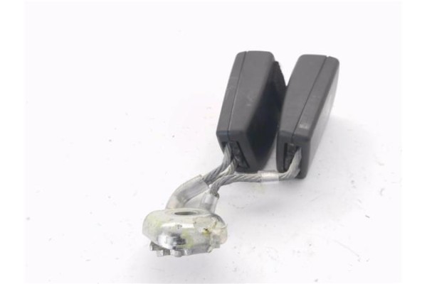 Recambio de anclaje cinturon trasero izquierdo para seat leon (1p1) 1.4 tsi referencia OEM IAM 1K0857739M  