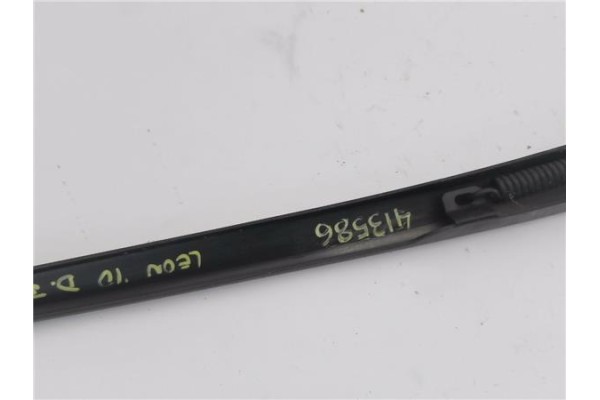Recambio de brazo limpiaparabrisas delantero izquierdo para seat leon (1p1) 1.2 reference referencia OEM IAM 1P0955409A  