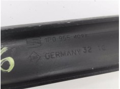 Recambio de brazo limpiaparabrisas delantero izquierdo para seat leon (1p1) 1.2 reference referencia OEM IAM 1P0955409A  