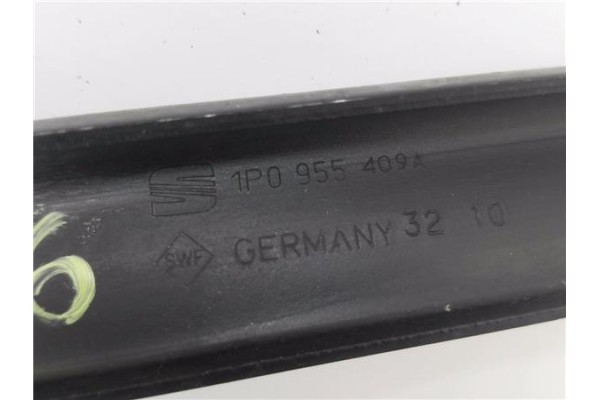 Recambio de brazo limpiaparabrisas delantero izquierdo para seat leon (1p1) 1.2 reference referencia OEM IAM 1P0955409A  