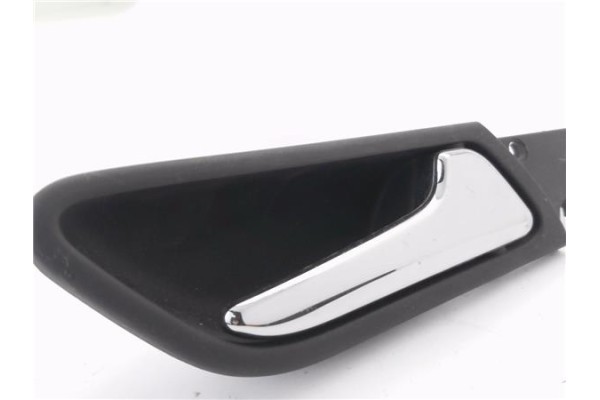 Recambio de manilla int. puerta delantero derecha para mercedes-benz clase a (bm 169) 1.5 a 150 (169.031) referencia OEM IAM A16