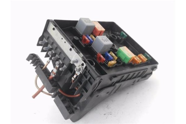 Recambio de caja fusibles/rele para seat leon (1p1) 1.4 tsi referencia OEM IAM 1K0937629 17181281 