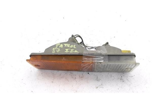 Recambio de intermitente delantero izquierdo para nissan patrol (k/w 160) referencia OEM IAM 2452720580  