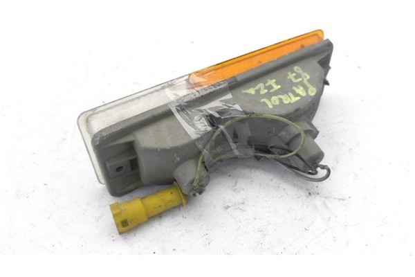 Recambio de intermitente delantero izquierdo para nissan patrol (k/w 160) referencia OEM IAM 2452720580  