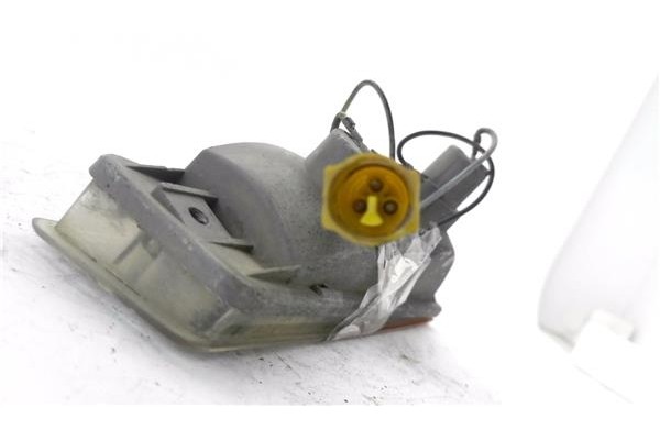 Recambio de intermitente delantero izquierdo para nissan patrol (k/w 160) referencia OEM IAM 2452720580  