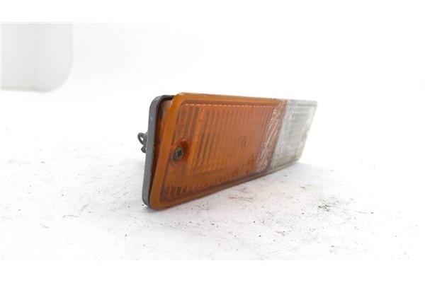 Recambio de intermitente delantero izquierdo para nissan patrol (k/w 160) referencia OEM IAM 2452720580  