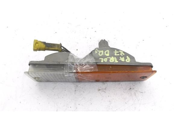 Recambio de intermitente delantero dcho para nissan patrol (k/w 160) referencia OEM IAM 2452730589  