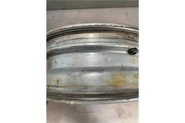 Recambio de llanta para seat marbella 0.9 referencia OEM IAM   