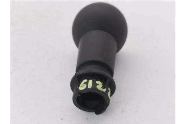 Recambio de pomo palanca cambio para citroen c3 1.4 16v referencia OEM IAM 2403CN  