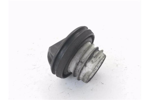 Recambio de tapon combustible para nissan nv200 furgón 1.5 dci referencia OEM IAM 1725179972  