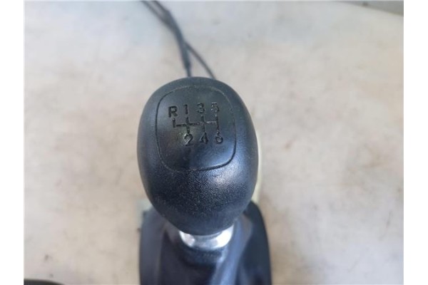 Recambio de conjunto palanca cambio velocidad para hyundai i30 (fd) 1.6 comfort referencia OEM IAM 437002R140  