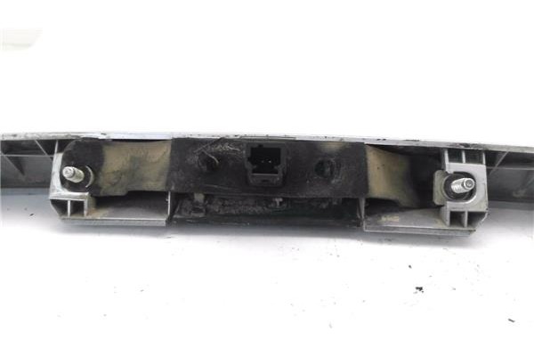 Recambio de moldura porton trasero para citroen c3 1.4 16v referencia OEM IAM 8742P0  