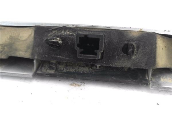 Recambio de moldura porton trasero para citroen c3 1.4 16v referencia OEM IAM 8742P0  