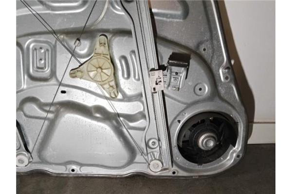 Recambio de elevalunas electrico delantero derecho para hyundai i30 (fd) 1.6 comfort referencia OEM IAM 824602R000 5,60E+06 