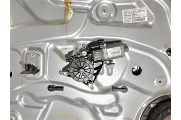 Recambio de elevalunas electrico delantero izquierdo para hyundai i30 (fd) 1.6 comfort referencia OEM IAM 824502R000 5602161 