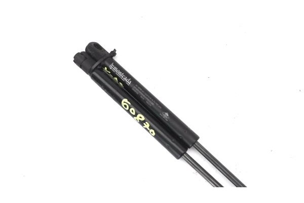 Recambio de amortiguador porton para smart city coupe 0.6 referencia OEM IAM 8300150  