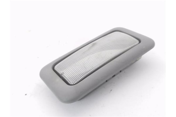Recambio de luz delantero central techo para opel vivaro 1.9 dti referencia OEM IAM 8200426660  