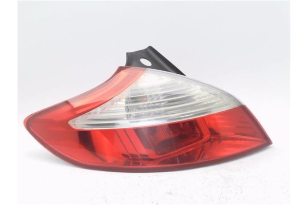 Recambio de piloto trasero izquierdo para renault megane iii sport tourer 1.5 dynamique referencia OEM IAM 265550007R 265550007R