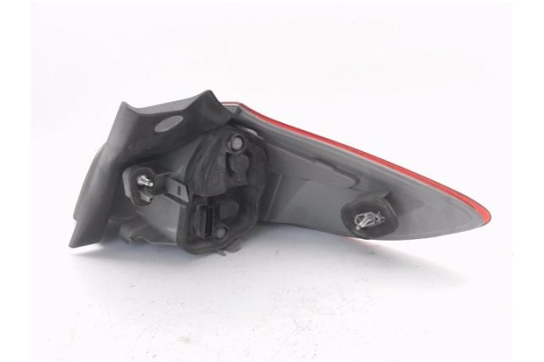 Recambio de piloto trasero izquierdo para renault megane iii sport tourer 1.5 dynamique referencia OEM IAM 265550007R 265550007R