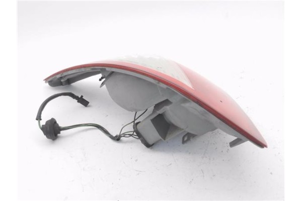 Recambio de piloto porton trasero derecho para renault megane iii sport tourer 1.5 dynamique referencia OEM IAM 265500009R 89319