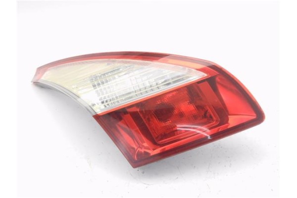 Recambio de piloto porton trasero izquierdo para renault megane iii sport tourer 1.5 dynamique referencia OEM IAM 265550009R 893