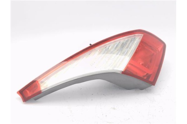 Recambio de piloto porton trasero izquierdo para renault megane iii sport tourer 1.5 dynamique referencia OEM IAM 265550009R 893