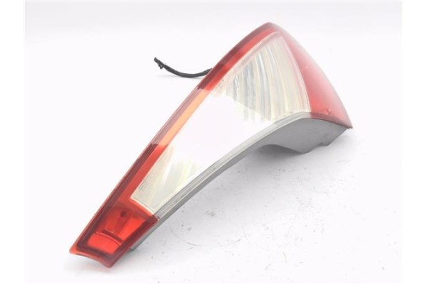 Recambio de piloto porton trasero izquierdo para renault megane iii sport tourer 1.5 dynamique referencia OEM IAM 265550009R 893