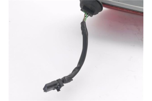Recambio de piloto porton trasero izquierdo para renault megane iii sport tourer 1.5 dynamique referencia OEM IAM 265550009R 893