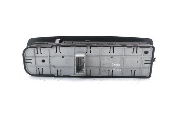 Recambio de mando elevalunas delantero izquierdo para renault megane iii sport tourer 1.5 dynamique referencia OEM IAM 809610006