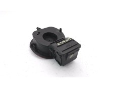 Recambio de tapa exterior combustible para renault megane iii sport tourer 1.5 dynamique referencia OEM IAM 781200005R 781200018