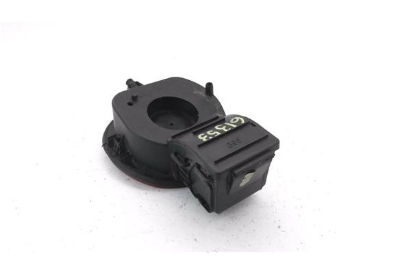 Recambio de tapa exterior combustible para renault megane iii sport tourer 1.5 dynamique referencia OEM IAM 781200005R 781200018