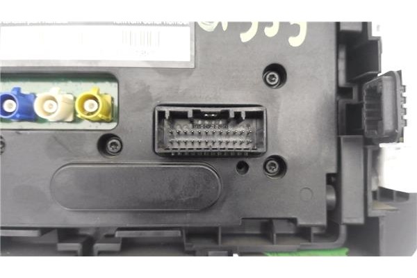 Recambio de pantalla para renault megane iii sport tourer 1.5 dynamique referencia OEM IAM 259153411R 280380578R 
