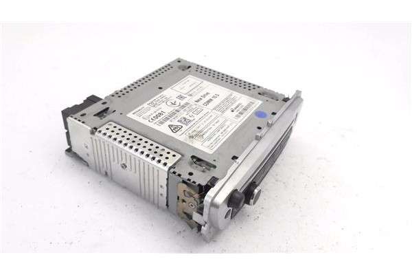 Recambio de radio / cd para renault megane iii sport tourer 1.5 dynamique referencia OEM IAM 2012DJ2345 1439127979 
