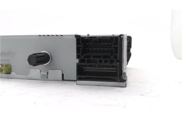 Recambio de radio / cd para renault megane iii sport tourer 1.5 dynamique referencia OEM IAM 2012DJ2345 1439127979 