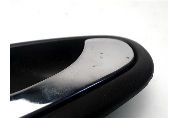 Recambio de manilla int. puerta trasero izquierda para mitsubishi carisma berlina 5 (da0) 1.8 16v gdi (da2a) referencia OEM IAM 