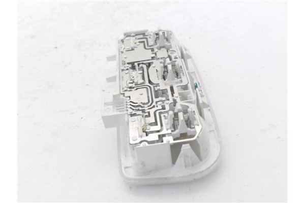 Recambio de luz delantero central techo para renault megane iii sport tourer 1.5 dynamique referencia OEM IAM 264300008R  