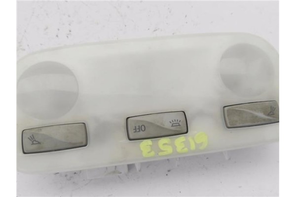 Recambio de luz delantero central techo para renault megane iii sport tourer 1.5 dynamique referencia OEM IAM 264300008R  