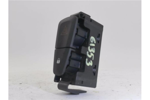 Recambio de interruptor luces emergencia para renault megane iii sport tourer 1.5 dynamique referencia OEM IAM E3160101  