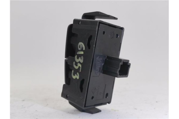 Recambio de interruptor luces emergencia para renault megane iii sport tourer 1.5 dynamique referencia OEM IAM E3160101  