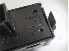 Recambio de interruptor luces emergencia para renault megane iii sport tourer 1.5 dynamique referencia OEM IAM E3160101  