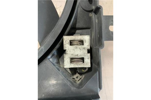 Recambio de electroventilador para citroen c3 1.4 16v referencia OEM IAM 9682902080 FS1576 