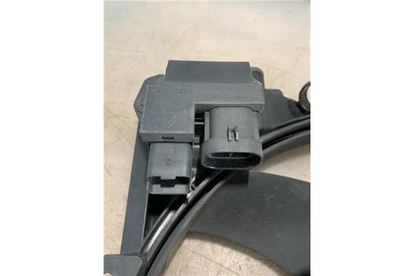 Recambio de electroventilador para citroen c3 1.4 16v referencia OEM IAM 9682902080 FS1576 