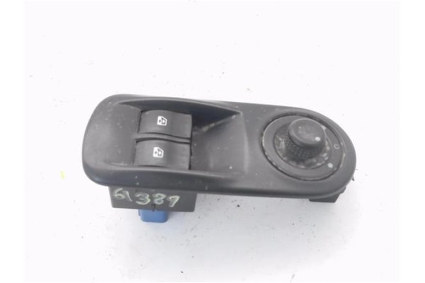 Recambio de mando elevalunas delantero izquierdo para opel vivaro 1.9 dti referencia OEM IAM 8200011867  