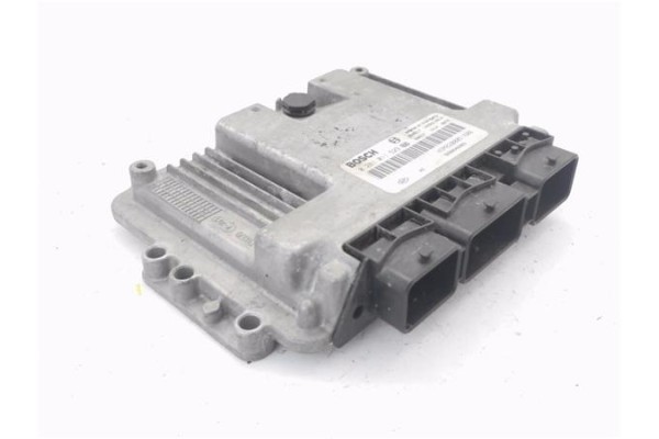 Recambio de centralita para opel vivaro 1.9 dti referencia OEM IAM 8200051608 281011529 